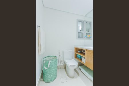 Apartamento à venda com 105m², 2 quartos e 2 vagas Apartamento à venda com 105m², 2 quartos e 2 vagasBanheiro