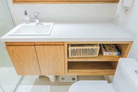 Banheiro da Suíte de kitnet/studio à venda com 2 quartos, 105m² em Sumarezinho, São Paulo