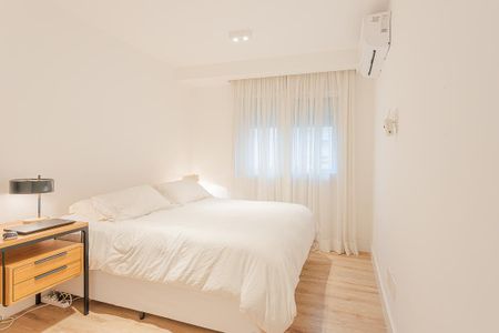Apartamento à venda com 105m², 2 quartos e 2 vagas Apartamento à venda com 105m², 2 quartos e 2 vagasSuíte