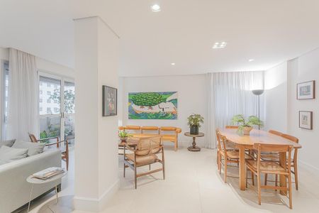 Apartamento à venda com 105m², 2 quartos e 2 vagas Apartamento à venda com 105m², 2 quartos e 2 vagasSala