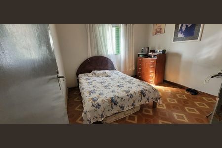 Casa à venda com 134m², 3 quartos e 3 vagas Casa à venda com 134m², 3 quartos e 3 vagasQuarto