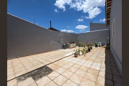 Casa à venda com 134m², 3 quartos e 3 vagas Casa à venda com 134m², 3 quartos e 3 vagasÁrea Externa