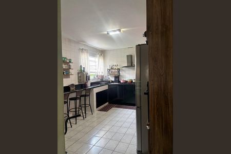 Casa à venda com 150m², 3 quartos e 2 vagasCozinha
