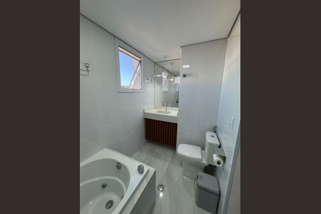 Banheiro de apartamento à venda com 2 quartos, 73m² em Ponte de Campinas, Jundiaí