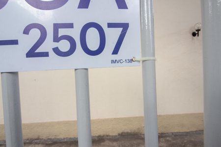 Casa para alugar com 72m², 3 quartos e sem vagaPlaquinha Instalada