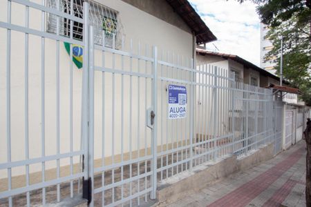 Casa para alugar com 72m², 3 quartos e sem vagaPlaquinha Instalada