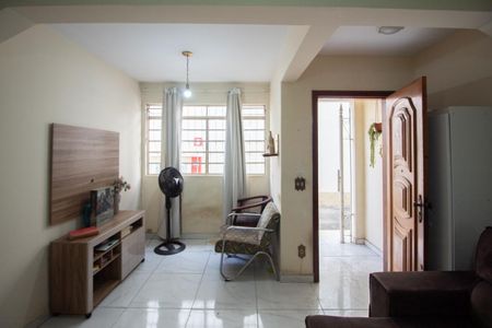 Sala de casa para alugar com 3 quartos, 72m² em Dona Clara, Belo Horizonte