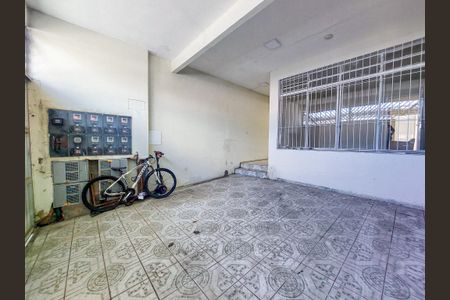 Garagem de casa para alugar com 2 quartos, 70m² em Jardim Dom Bosco, São Paulo