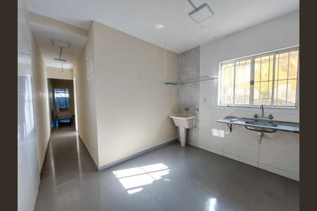 Cozinha de casa para alugar com 2 quartos, 70m² em Jardim Dom Bosco, São Paulo