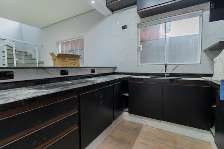 Casa de condomínio para alugar com 170m², 3 quartos e 3 vagasCozinha - Armários