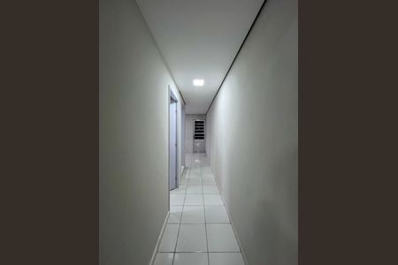 Corredor de casa de condomínio para alugar com 2 quartos, 45m² em Vila Água Funda, São Paulo
