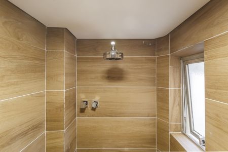 Apartamento à venda com 72m², 2 quartos e 1 vaga Apartamento à venda com 72m², 2 quartos e 1 vagaBanheiro da Suíte