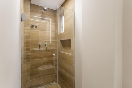 Apartamento à venda com 72m², 2 quartos e 1 vaga Apartamento à venda com 72m², 2 quartos e 1 vagaBanheiro da Suíte