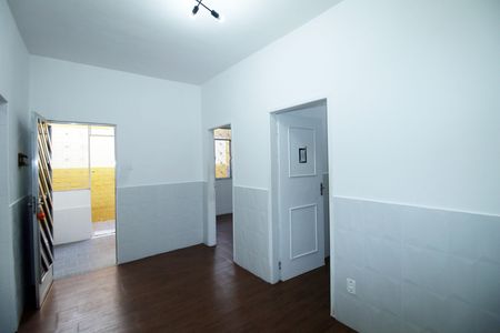 Sala de casa à venda com 2 quartos, 70m² em Ramos, Rio de Janeiro