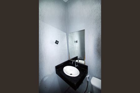 Casa para alugar com 70m², 2 quartos e sem vagaBanheiro