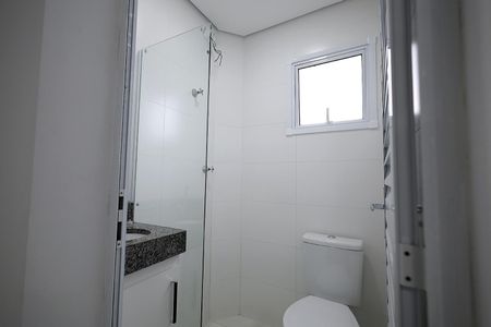 Banheiro de apartamento para alugar com 1 quarto, 48m² em Vila Humaita, Santo André