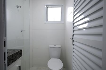 Banheiro de apartamento para alugar com 1 quarto, 48m² em Vila Humaita, Santo André
