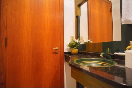 Apartamento à venda com 300m², 3 quartos e 2 vagasLavabo