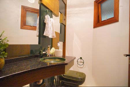 Apartamento à venda com 300m², 3 quartos e 2 vagasLavabo