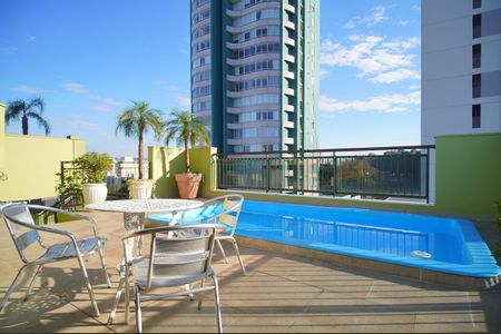 Apartamento à venda com 300m², 3 quartos e 2 vagasPiscina