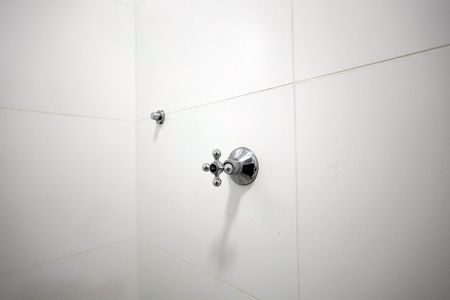 Banheiro de apartamento para alugar com 1 quarto, 48m² em Vila Humaita, Santo André