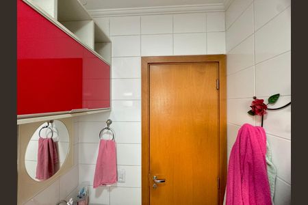 Apartamento à venda com 56m², 2 quartos e 1 vaga Apartamento à venda com 56m², 2 quartos e 1 vagaBanheiro