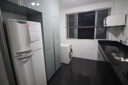 Apartamento à venda com 120m², 3 quartos e sem vagaCozinha e Área de Serviço