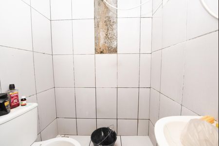 Banheiro de casa à venda com 1 quarto, 360m² em Pindorama, Belo Horizonte