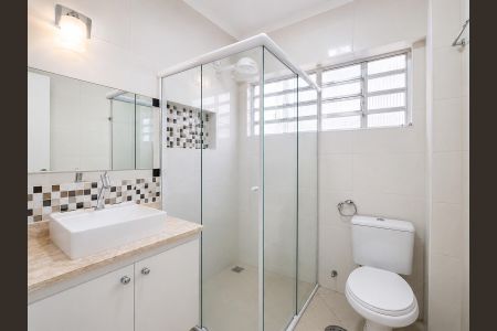 Banheiro de apartamento para alugar com 2 quartos, 78m² em Vila Ester (Zona Norte), São Paulo