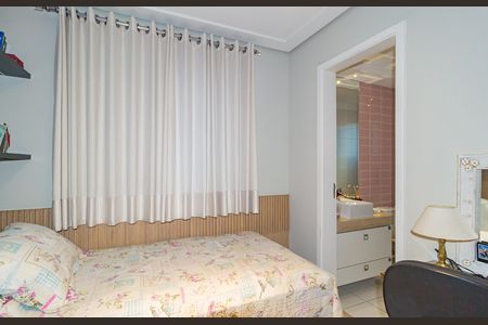 Apartamento à venda com 110m², 3 quartos e 2 vagas Apartamento à venda com 110m², 3 quartos e 2 vagasSuíte 2