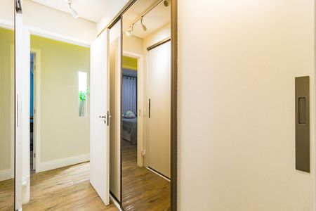 Apartamento à venda com 110m², 3 quartos e 2 vagas Apartamento à venda com 110m², 3 quartos e 2 vagasSuíte 3 - Closet