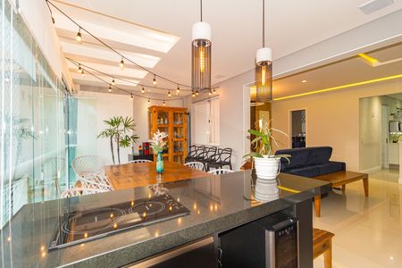 Apartamento à venda com 110m², 3 quartos e 2 vagas Apartamento à venda com 110m², 3 quartos e 2 vagasVaranda