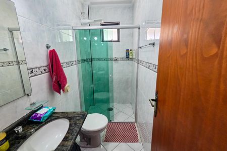 Apartamento para alugar com 120m², 3 quartos e 1 vaga Apartamento para alugar com 120m², 3 quartos e 1 vagaBanheiro da Suíte 1