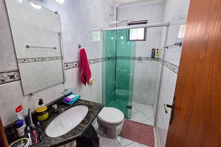 Banheiro da Suíte 1 de apartamento para alugar com 3 quartos, 120m² em Aviação, Praia Grande