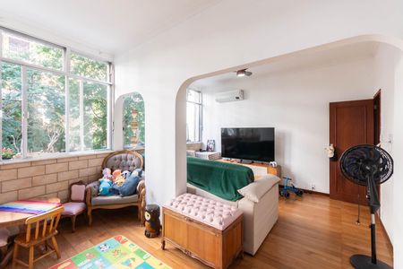 Apartamento à venda com 160m², 5 quartos e 2 vagasSala