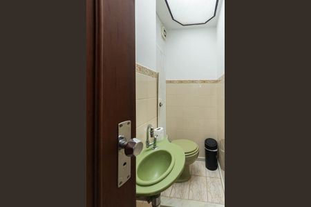 Apartamento à venda com 160m², 5 quartos e 2 vagasLavabo