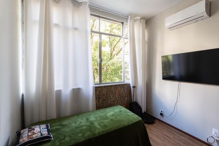 Apartamento à venda com 160m², 5 quartos e 2 vagasQuarto 4