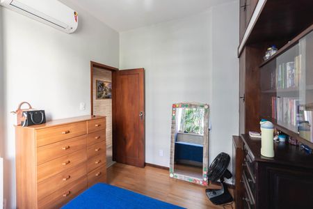 Apartamento à venda com 160m², 5 quartos e 2 vagasQuarto 1