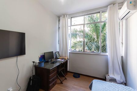 Apartamento à venda com 160m², 5 quartos e 2 vagasQuarto 2
