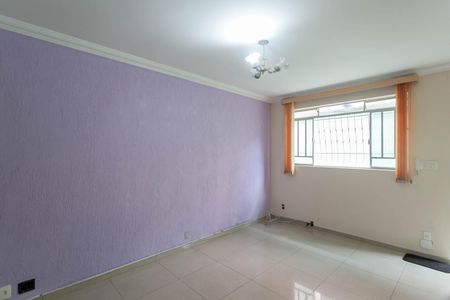 Sala de casa de condomínio para alugar com 2 quartos, 65m² em Santa Terezinha, Belo Horizonte