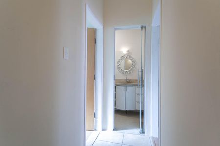 Corredor de casa de condomínio para alugar com 2 quartos, 65m² em Santa Terezinha, Belo Horizonte