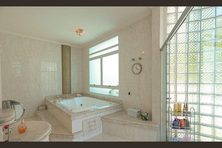 Foto 05 de casa de condomínio à venda com 4 quartos, 1100m² em Alphaville Residencial Zero, Barueri