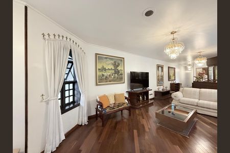 Casa à venda com 4 quartos, 450m² em Mooca, São Paulo