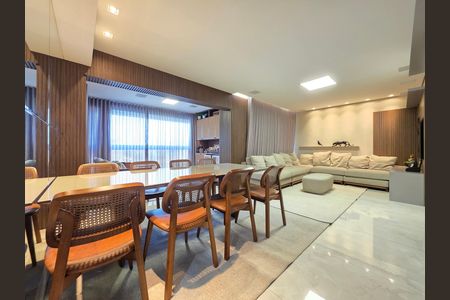 Apartamento à venda com 126m², 4 quartos e 3 vagas Apartamento à venda com 126m², 4 quartos e 3 vagasSala