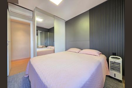 Apartamento à venda com 126m², 4 quartos e 3 vagas Apartamento à venda com 126m², 4 quartos e 3 vagasQuarto semi-suíte 3
