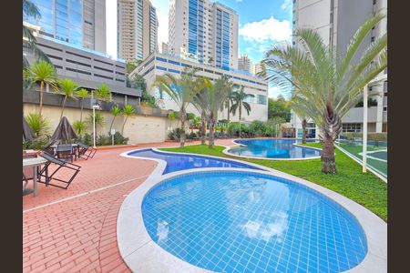 Apartamento à venda com 126m², 4 quartos e 3 vagas Apartamento à venda com 126m², 4 quartos e 3 vagasPiscina