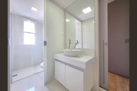Apartamento à venda com 126m², 4 quartos e 3 vagas Apartamento à venda com 126m², 4 quartos e 3 vagasSemi-suíte