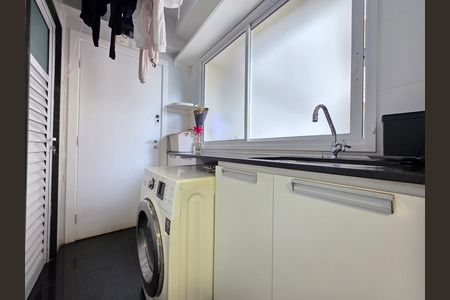 Apartamento à venda com 126m², 4 quartos e 3 vagas Apartamento à venda com 126m², 4 quartos e 3 vagasÁrea de Serviço