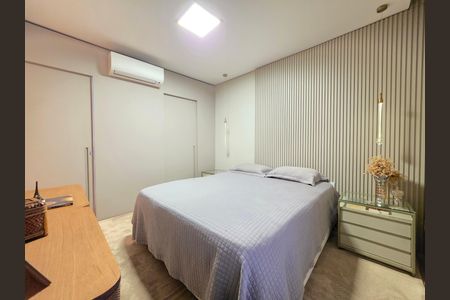 Apartamento à venda com 126m², 4 quartos e 3 vagas Apartamento à venda com 126m², 4 quartos e 3 vagasQuarto Suíte 1