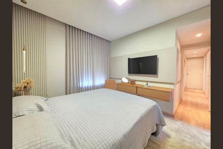 Apartamento à venda com 126m², 4 quartos e 3 vagas Apartamento à venda com 126m², 4 quartos e 3 vagasQuarto Suíte 1